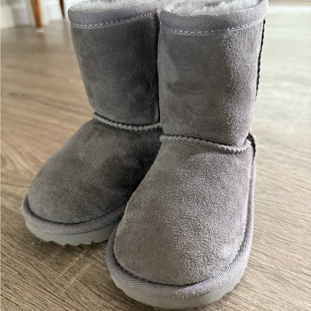 UGG Classic II Short Suede Boots